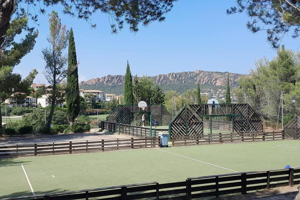 Dans Un Cadre D'Exception, Vue Mer Panoramique A Agay Cote D'Azur, Village Vacances Cap Esterel, T2 Avec Jardin, Golf, Climatisation, Wifi, 5 Piscines Сен-Рафаэль Экстерьер фото